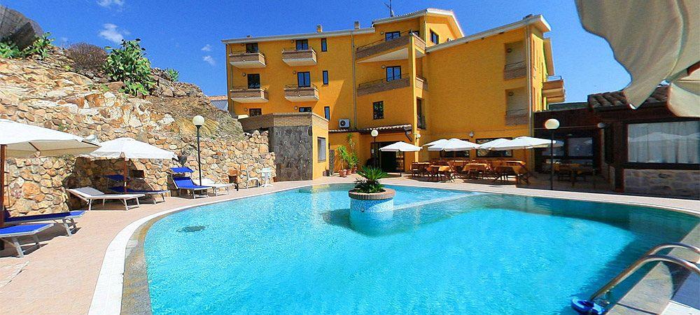 Hotel Le Palme Sant'Anna Arresi Exterior photo